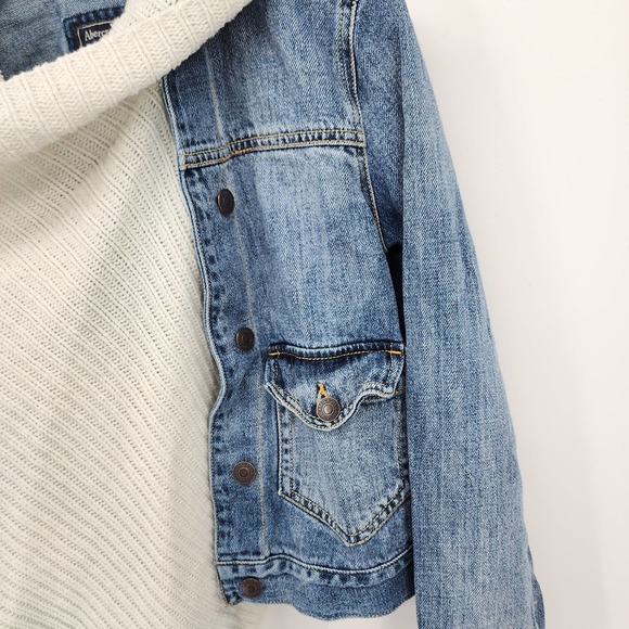 Abercrombie & Fitch denim jacket with built in scarf size XS - Picture 3 of 9